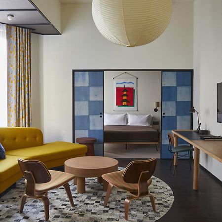 Ace Hotel Κιότο Εξωτερικό φωτογραφία A suite at the Standard East Village