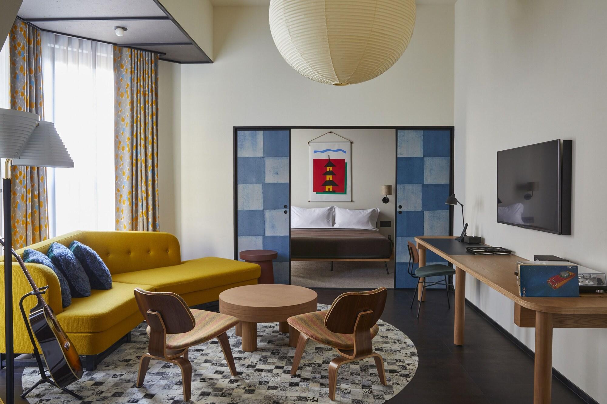 Ace Hotel Κιότο Εξωτερικό φωτογραφία A suite at the Standard East Village